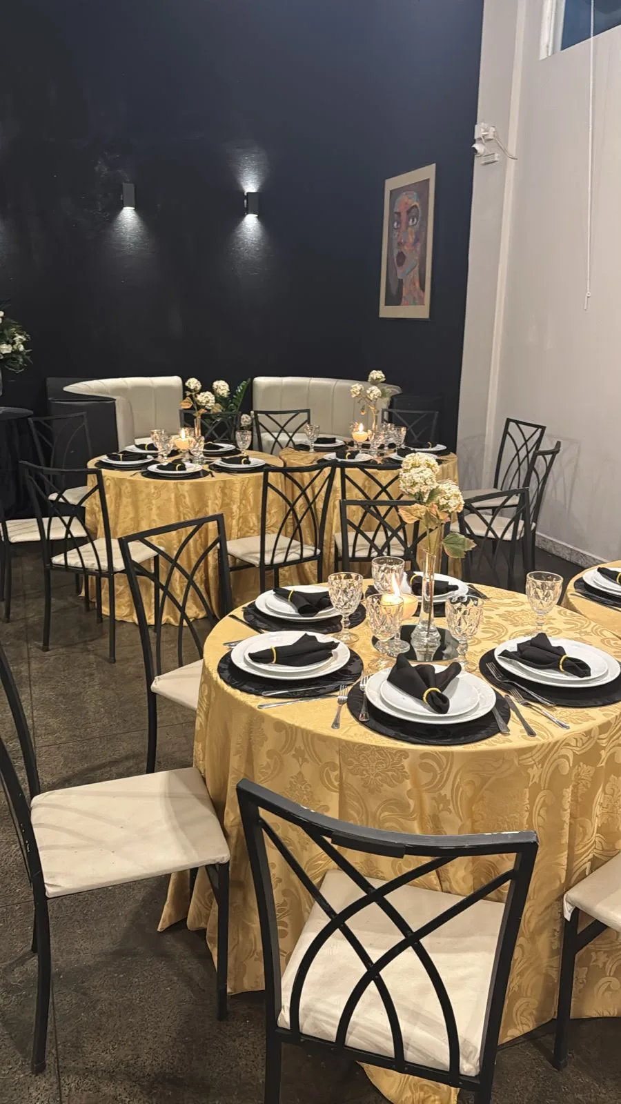 Salão da Ônix Eventos preparado para confraternização de empresa em Uberlândia